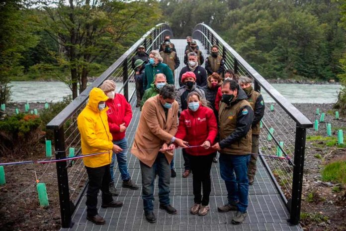 Subsecretario Pinochet visita Parque Nacional Torres del Paine y realiza balance tras dos meses de su apertura