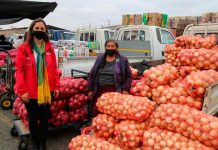 Ministra Undurraga visitó mercado agrícola en Arica y Parinacota: “Esto es la seguridad alimentaria, el poder conectar tanto lo que se produce en el país como lo que se importa”