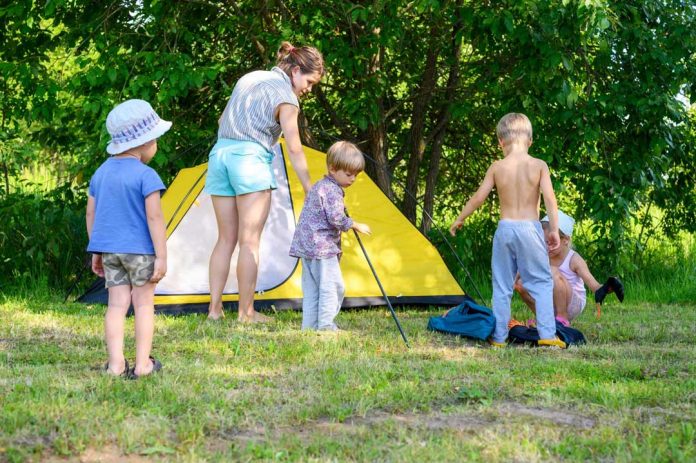 DISFRUTA UN DÍA DE CAMPING carpas doite