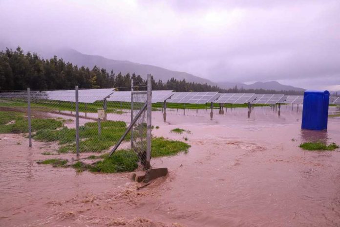 Presidente Boric anuncia bonos de hasta $5 millones para afectados por las inundaciones