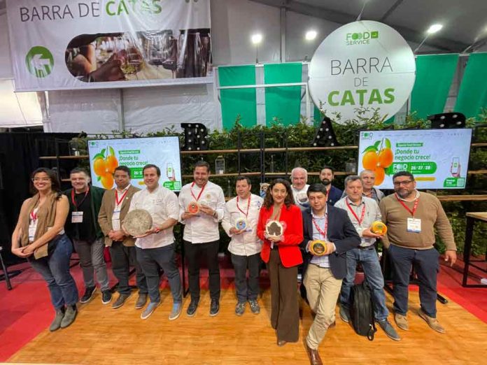 Quesos artesanos de autor se lucieron en la feria de la industria alimentaria más importante de Chile