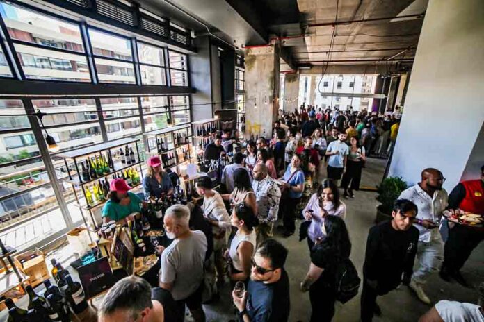 Feria Bocas Moradas: la gran vitrina del vino de autor vuelve al Mercado Urbano Tobalaba (MUT)