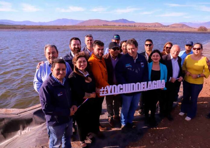 Gobierno y canalistas del embalse Recoleta destacan aporte de tranque Santa Julieta para enfrentar crisis hídrica