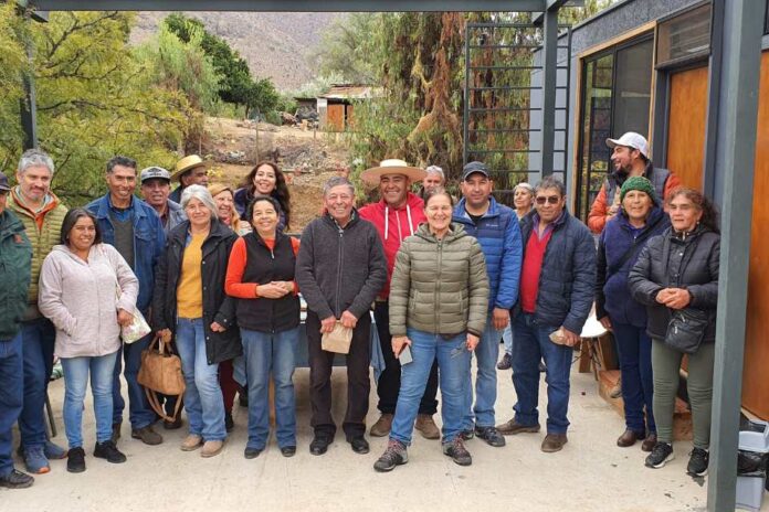 Productores caprinos de Vicuña y Monte Patria comparten experiencias para el desarrollo de nuevos negocios