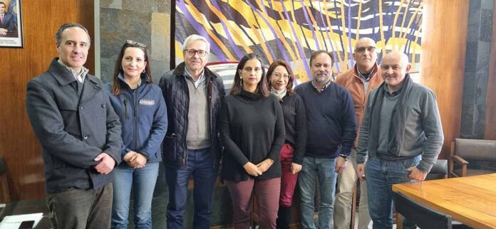 Gremios agrícolas de Los Lagos se reunieron con Subsecretaria de Agricultura para afrontar desafíos del sector