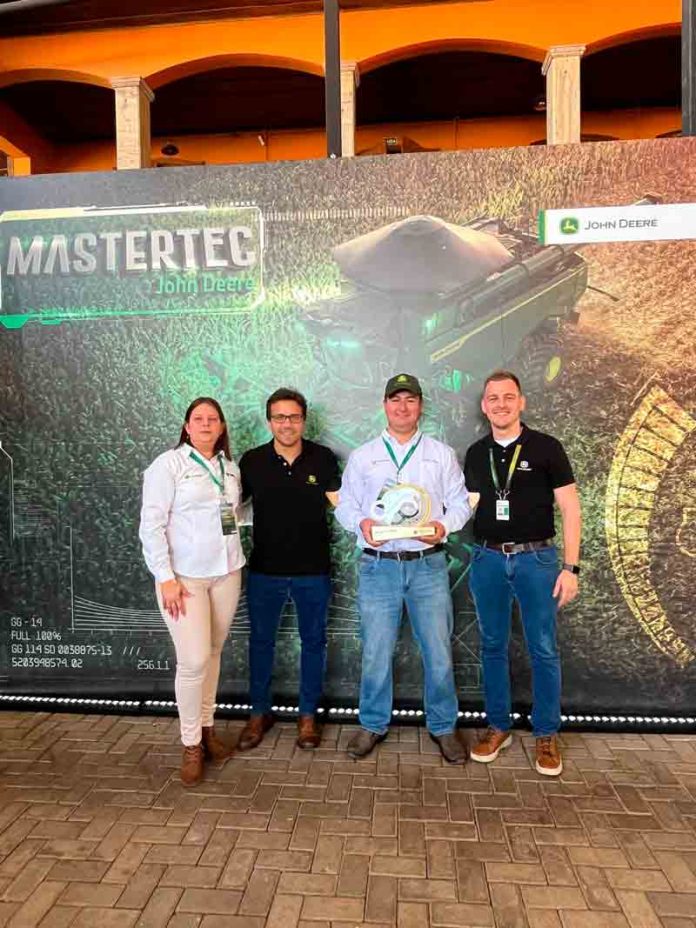 Chileno se convirtió en el mejor técnico de maquinaria agrícola de Hispanoamérica