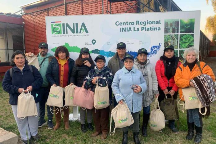 NIA La Platina entregó certificados a los agricultores que participaron en curso sobre sanidad vegetal