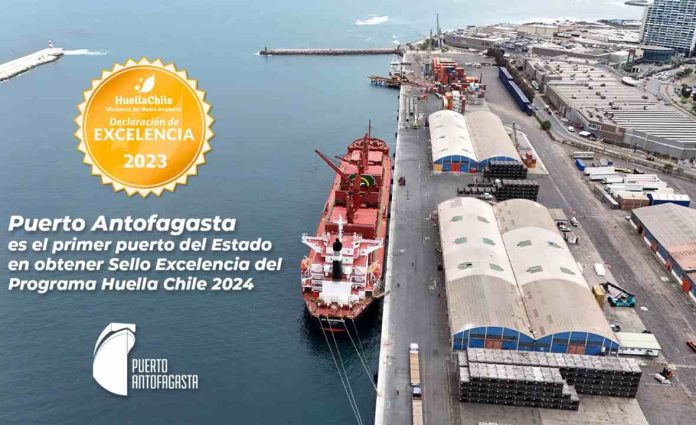 Puerto Antofagasta es el primer puerto del Estado en obtener Sello Excelencia del Programa Huella Chile 2024