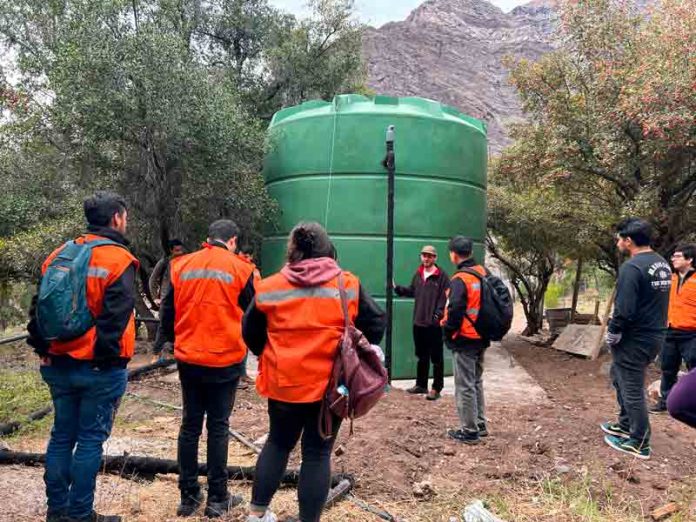 Proyecto colaborativo de sistema de distribución de agua mejora calidad de vida de comunidad de El Alfalfal