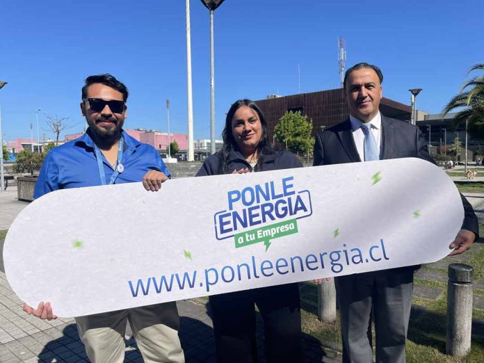 Air Liquide de Coronel recibe reconocimiento del Ministerio de Energía tras implementar sistema solar fotovoltaico