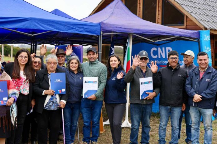 Comisión Nacional de Riego beneficia a 13 familias de la Provincia de Arauco con modernos sistemas de riego tecnificado y energías limpias