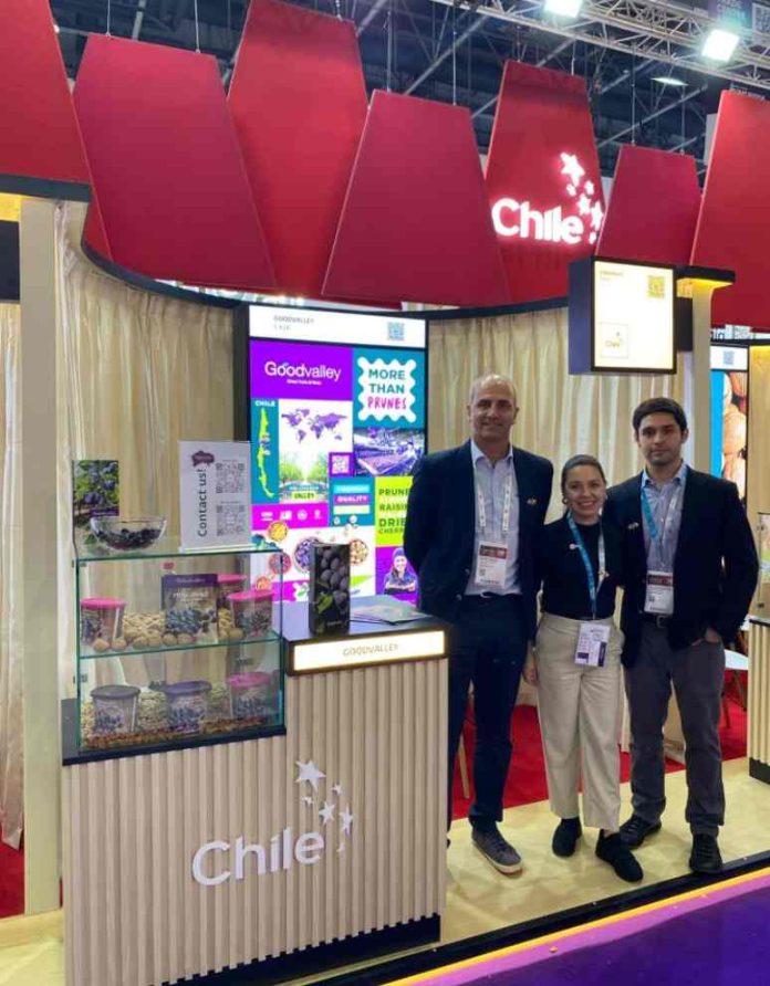 Delegación chilena de la ciruela también estuvo presente en Gulfood 2025, tras asistir a MEWA India