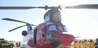 Helicóptero CH-47 Chinook llega a la región de Ñuble a reforzar el combate contra incendios forestales