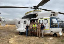 Helicóptero Super Puma vuela desde Chile para combatir los incendios forestales en la Patagonia Argentina