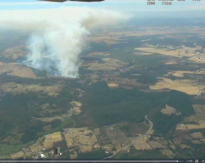 CONAF refuerza recursos terrestres y aéreos en el combate de incendios forestales en la Región de La Araucanía