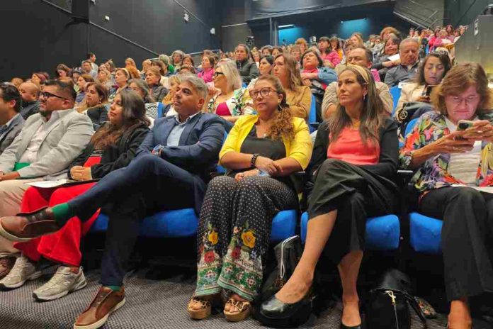 Más de 250 agricultoras y emprendedoras de la Región de Valparaíso participan de seminario destinado a reconocer el rol de las mujeres en el agro