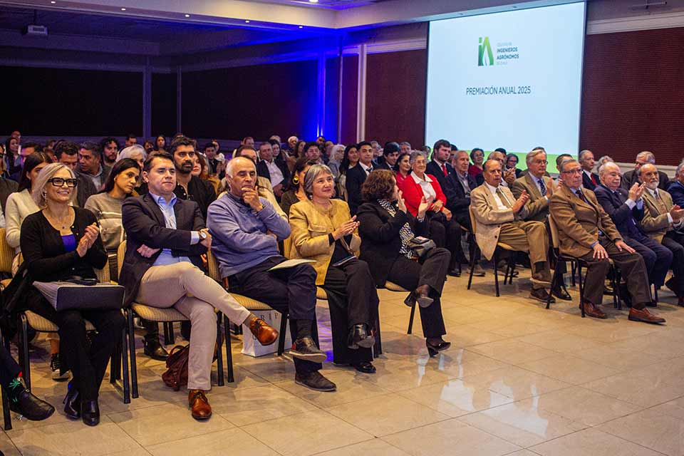 Colegio de Ingenieros Agrónomos de Chile realiza su Ceremonia Anual de Premiación 2025