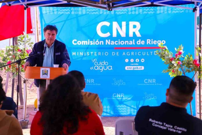 Ministerio de Agricultura junto a la CNR entregan bonificaciones por $5.600 millones a 1.500 regantes de la región de Atacama Ministerio de Agricultura junto a la CNR entregan bonificaciones por $5.600 millones a 1.500 regantes de la región de Atacama