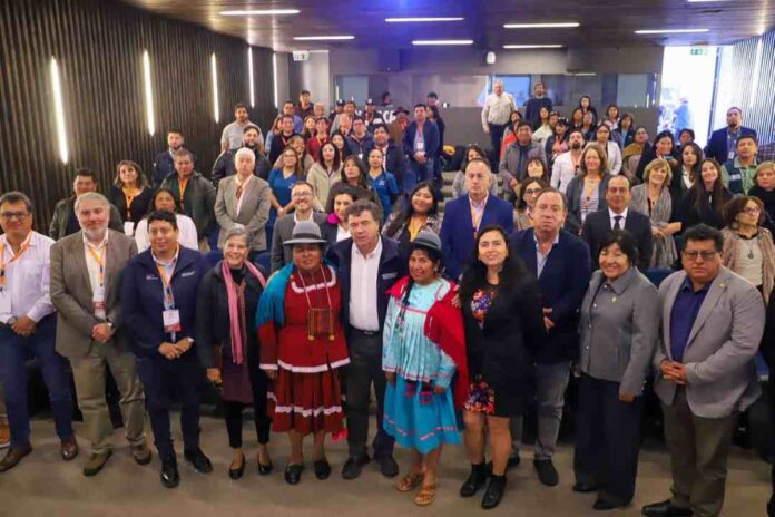 Ministro de Agricultura participa en histórico encuentro de ganadería camélida Ministro de Agricultura participa en histórico encuentro de ganadería camélida