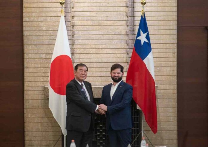 Ministro de Agricultura refuerza agenda agroexportadora y destaca presencia del agro chileno en Expo Osaka 2025 Ministro de Agricultura refuerza agenda agroexportadora y destaca presencia del agro chileno en Expo Osaka 2025