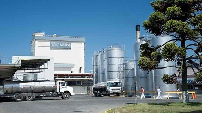 Nestlé anuncia cierre planta de lácteos en Llanquihue Nestlé anunció el cierre de su planta de lácteos en Llanquihue
