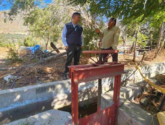 Pequeños regantes del canal Sauco incrementan su eficiencia hídrica mediante obra de revestimiento bonificada por la Ley de Riego Pequeños regantes del canal Sauco incrementan su eficiencia hídrica mediante obra de revestimiento bonificada por la Ley de Riego