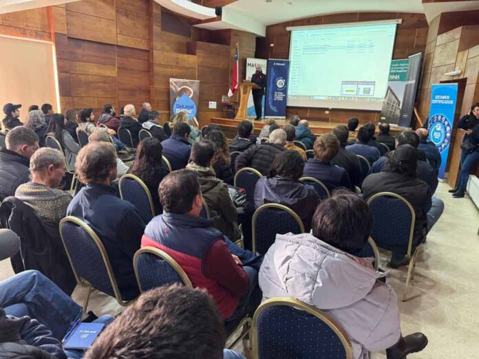 Seminario abordó desafíos y experiencias en sistemas de ordeño robótico de vacas lecheras Seminario abordó desafíos y experiencias en sistemas de ordeño robótico de vacas lecheras