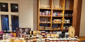 Cooperativa de Apicultores Orgánicos de Chile asumirá administración de la Tienda Mundo Rural en Puerto Varas