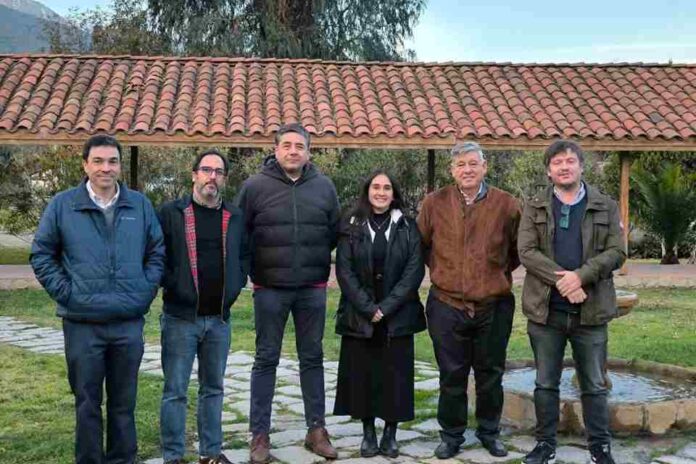 Colaboración entre cuencas: Biobío y Maipo comparten estrategias para mejorar uso del agua Colaboración entre cuencas: Biobío y Maipo comparten estrategias para mejorar uso del agua