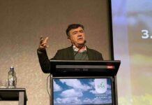 Ministro Valenzuela destaca crecimiento del sector silvoagropecuario y plantea prioridades para enfrentar la temporada 2025-2026 Ministro Valenzuela destaca crecimiento del sector silvoagropecuario y plantea prioridades para enfrentar la temporada 2025-2026