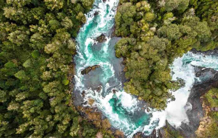 Tecnología espacial para aliviar la crisis hídrica de Chile Una introducción a la conectividad IoT satelital para la industria del agua Tecnología espacial para aliviar la crisis hídrica de Chile: Una introducción a la conectividad IoT satelital para la industria del agua