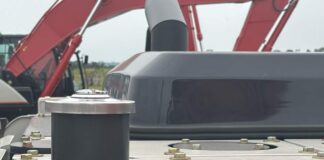 El sistema de llenado integrado mejora la eficiencia de las excavadoras en el campo