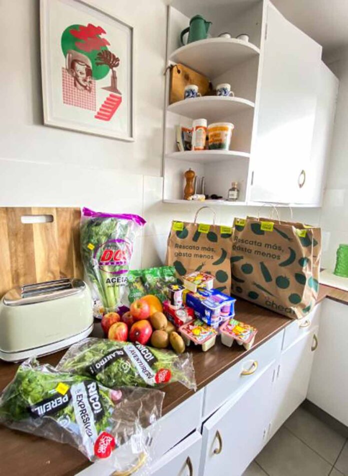 57,6% de las personas considera que debería existir una ley que obligue a donar o rescatar alimentos 57,6% de las personas considera que debería existir una ley que obligue a donar o rescatar alimentos