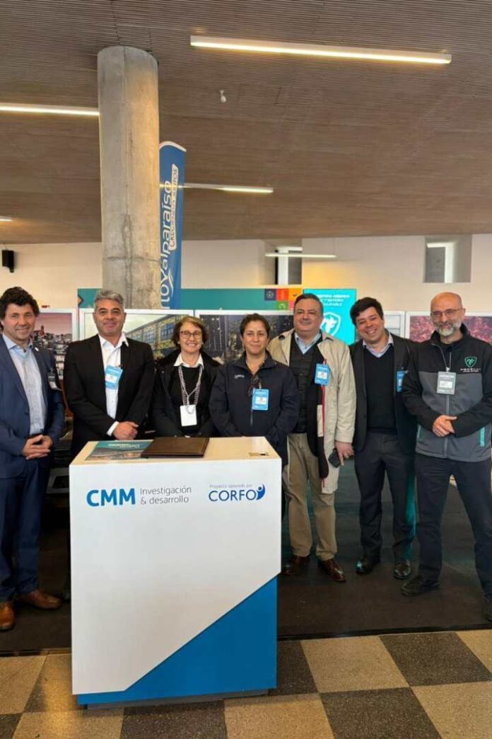 ENLOCE 2025 Puerto de Valparaíso y Centro Mario Molina sellan alianza estratégica con el lanzamiento del primer prototipo híbrido a hidrógeno y batería enchufable del país