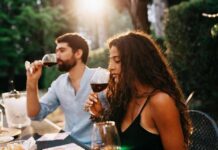 “La Cava Jumbo”: el nuevo y sorprendente espacio para los amantes del vino, licores y sabores que debuta en Chile “La Cava Jumbo”: el nuevo y sorprendente espacio para los amantes del vino, licores y sabores que debuta en Chile