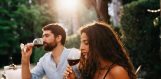 “La Cava Jumbo”: el nuevo y sorprendente espacio para los amantes del vino, licores y sabores que debuta en Chile