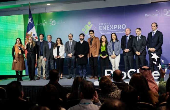Ministro de Economía refuerza estrategia exportadora con foco en innovación durante ENEXPRO 2025