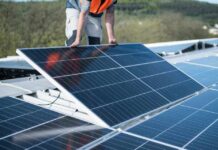 Sistemas solares acoplados a diésel: la solución eficiente para operaciones críticas Sistemas solares acoplados a diésel