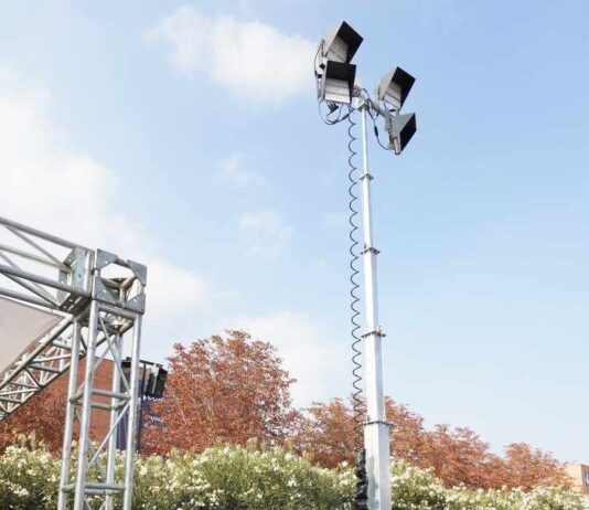 Torres solares hechas en Chile: tecnología limpia para iluminar el futuro energético del país Torres solares hechas en Chile: tecnología limpia para iluminar el futuro energético del país