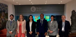 Chile y Brasil acuerdan avanzar en negociaciones para adoptar certificación electrónica para el pisco y zonificación para influenza aviar