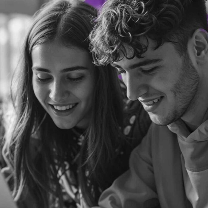 Cinco colegios técnicos-profesionales de la Región Metropolitana recibirán importante apoyo para la educación digital de sus alumnos