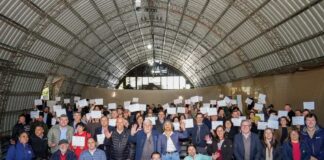 Proyecto de Fruticultura Sostenible entrega 100 becas para postítulo y 42 agricultores participarán en giras internacionales