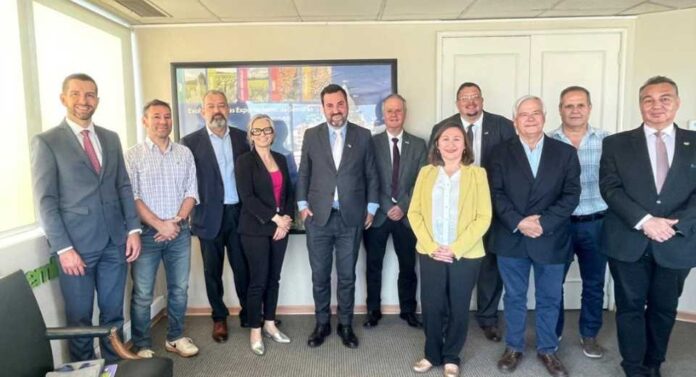 ANPROS participa en reunión con Pensar Agro y el Ministerio de Agricultura de Brasil para estrechar lazos de colaboración ANPROS participa en reunión con Pensar Agro y el Ministerio de Agricultura de Brasil para estrechar lazos de colaboración