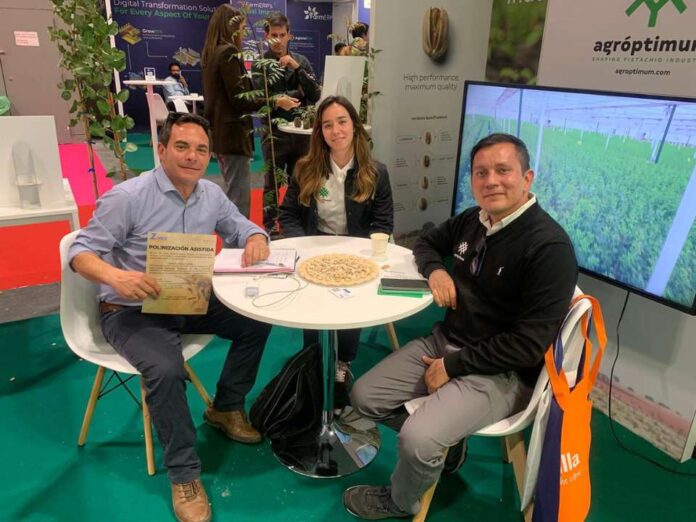 Zimex Smart Agro: La Chilena que Lidera la Biotecnología de Polinización Asistida, Consolida su Expansión Estratégica en Europa tras Fruit Attraction 2025  