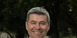 Marcelo Mena se une como jurado al prestigioso Goldman Environmental Prize, que premia a los defensores de la naturaleza y el medio ambiente en todo el mundo (1)