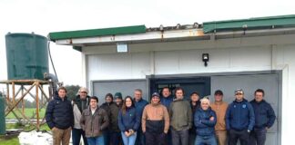 Productores lecheros uruguayos visitan INIA Remehue