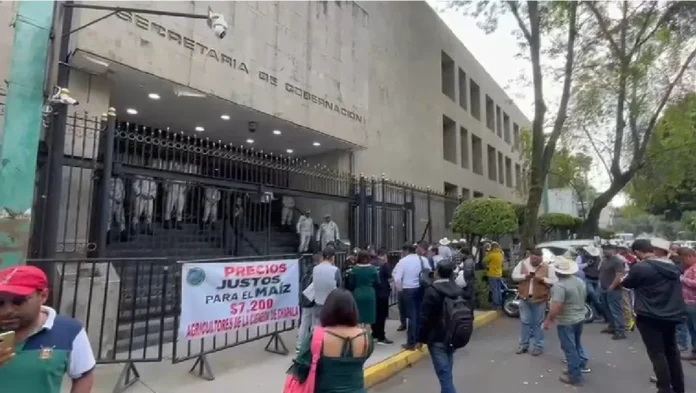 México | Segob recibe a agricultores de 4 estados; amagan con retomar bloqueos si no alcanzan acuerdo