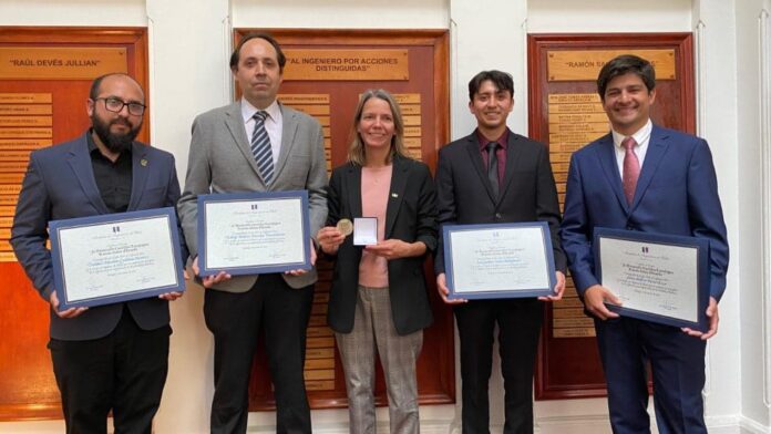 premio-ramon-salas-1024x576 Investigación UOH es reconocida con el Premio Ramón Salas Edwards 2025 por su innovación en agricultura de precisión