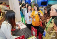 China: Cereza, la fruta estrella del pabellón chileno en CIIE 2025 China: Cereza, la fruta estrella del pabellón chileno en CIIE 2025