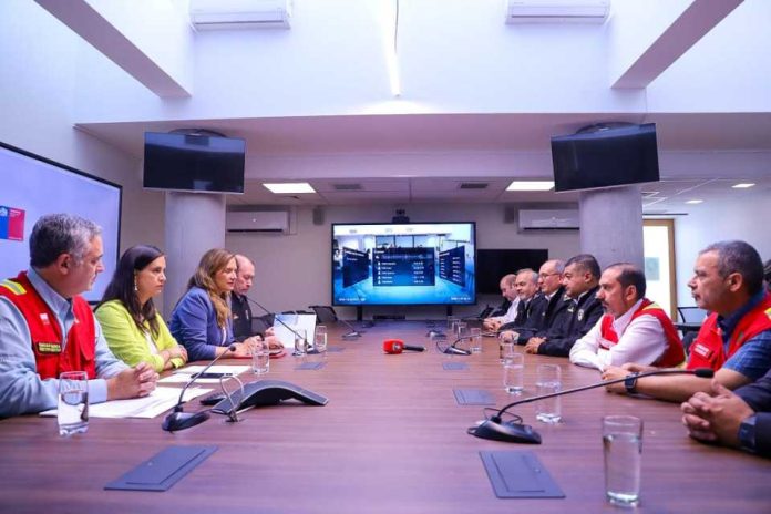 Ministerio de Agricultura, Senapred y Bomberos fortalecen coordinación para enfrentar incendios forestales a través de nuevos protocolos operativos Ministerio de Agricultura, Senapred y Bomberos fortalecen coordinación para enfrentar incendios forestales a través de nuevos protocolos operativos